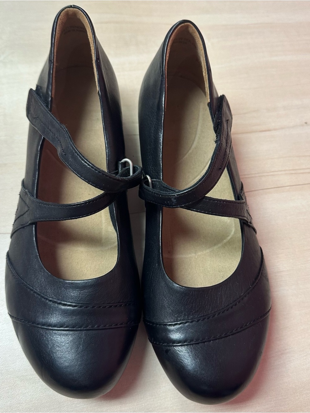 Ziera Black leather Mary Jane Flats - Picture 2 of 11